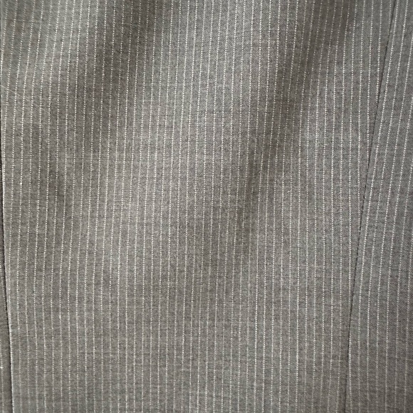 Blazer and pants suit - Picture 5 of 6